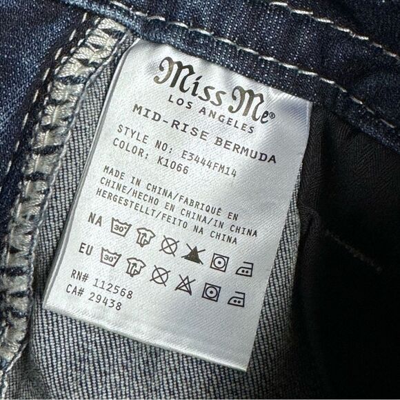 Miss Me women’s denim Jean shorts Mid-rise Bermuda size 26 - Picture 5 of 5